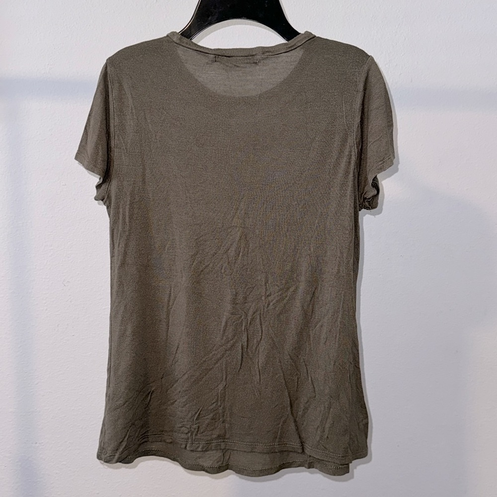 ๐5/$15๐ Active Basic Size Small Top - Picture 3 of 3